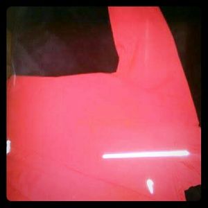 Nike woman's running top (size med)